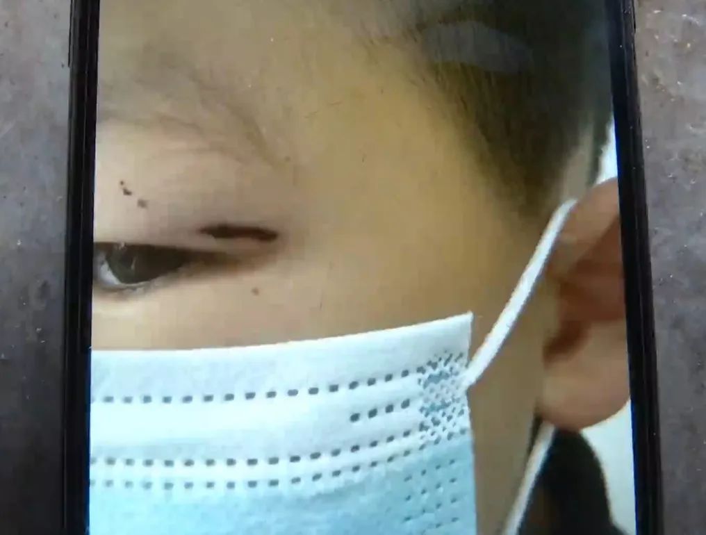 DƬ